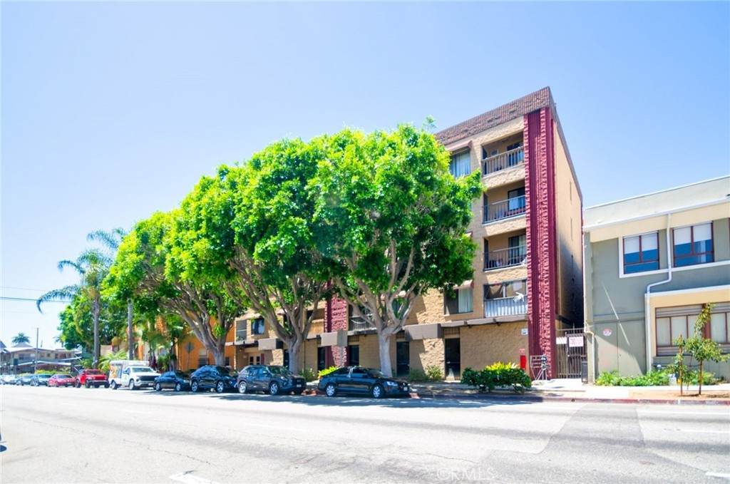225 6th Street - Photo 1