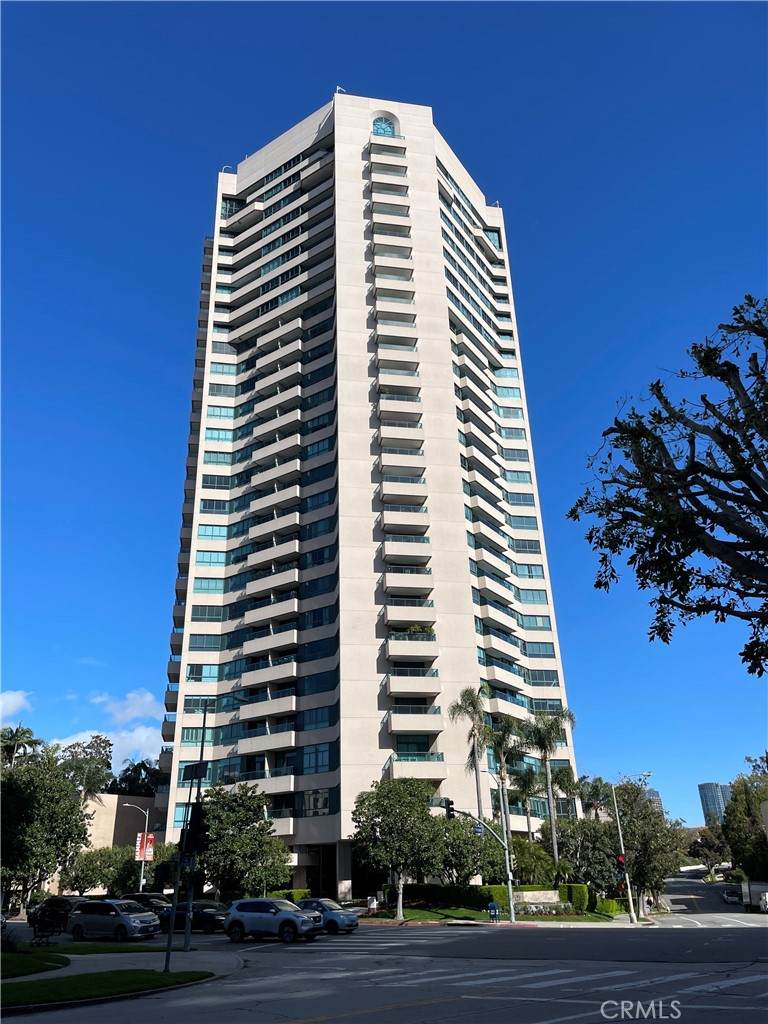 10490 Wilshire Boulevard - Photo 1