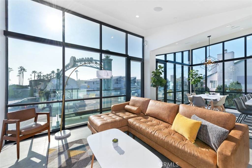 500 Balboa Boulevard - Photo 1