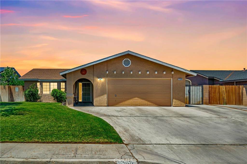 729 Sunland Drive - Photo 1