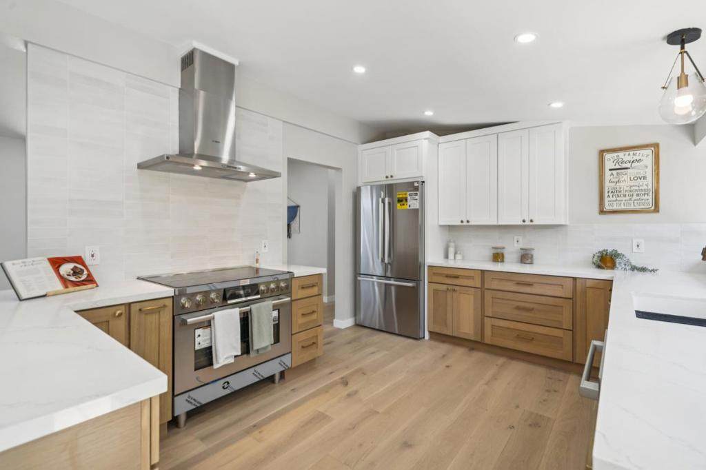 3050 Mauricia Avenue - Photo 1