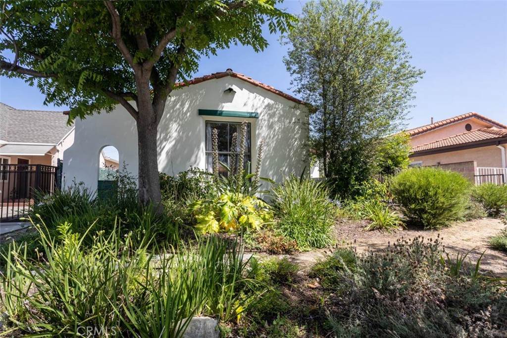 989 Coronado Drive - Photo 1