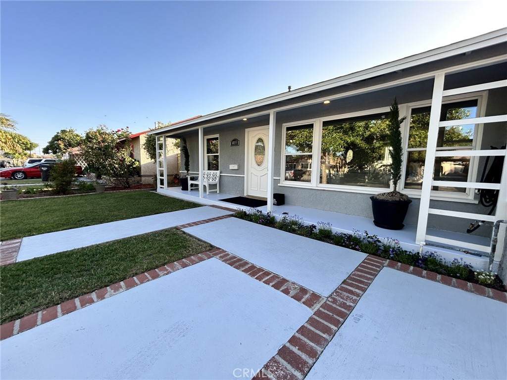 14033 Sylvanwood Avenue - Photo 1