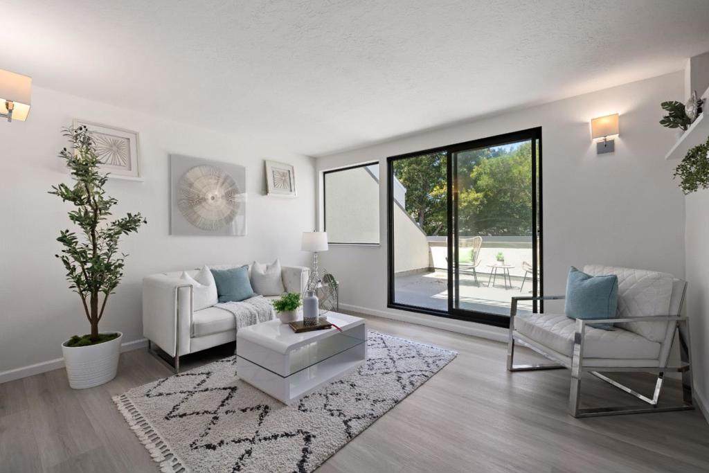 1 Appian Way - Photo 1