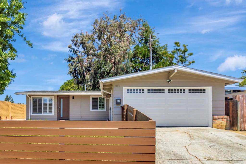 1101 Palamos Avenue - Photo 1