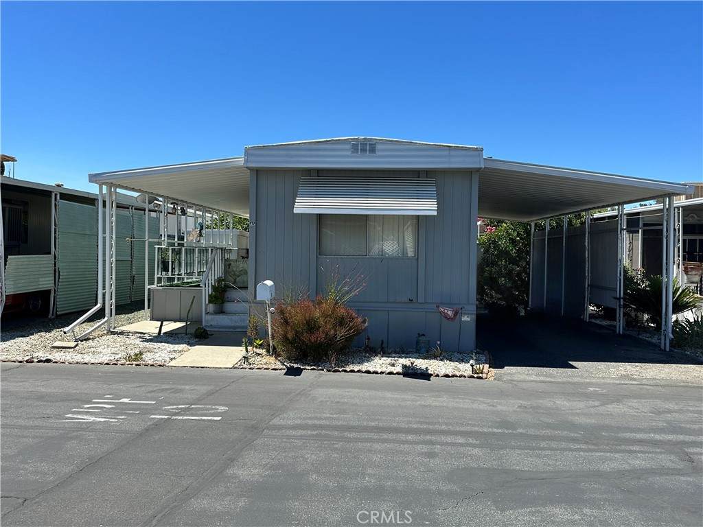 45055 Florida Avenue - Photo 1