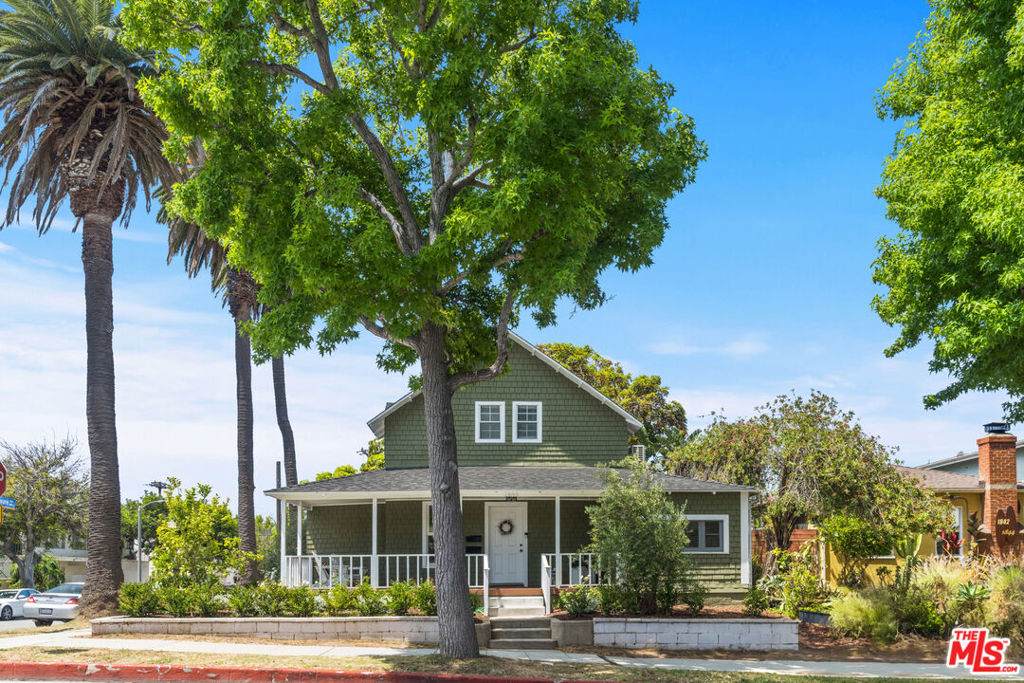 1848 19th Street - Photo 1