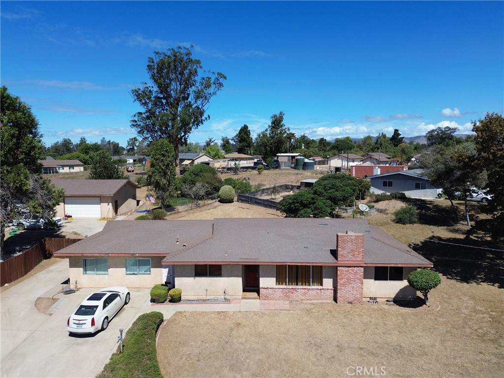 777 Sierra Road - Photo 1