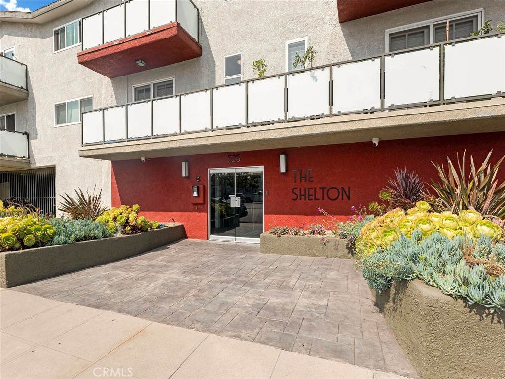 525 Shelton Street - Photo 1