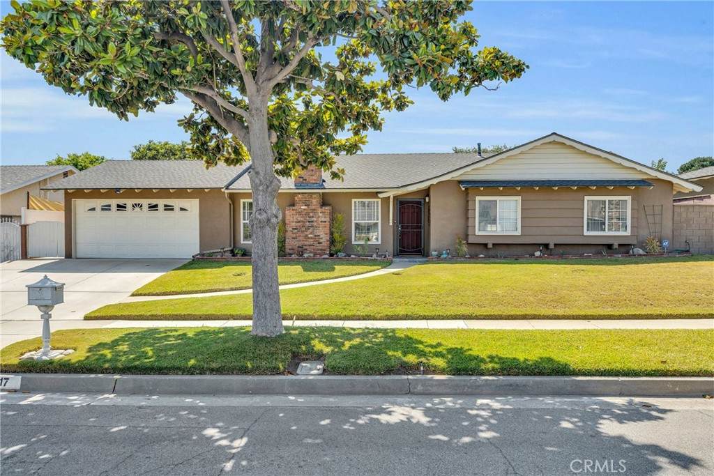 317 Greenbank Avenue - Photo 1