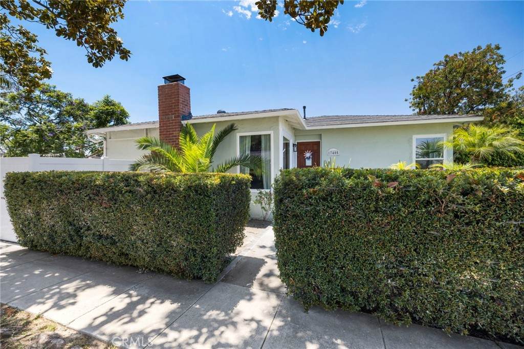 17405 Kornblum Avenue - Photo 1