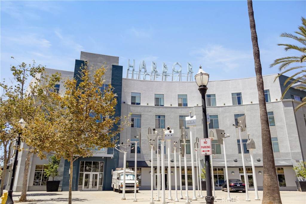 435 West Center Street Promenade - Photo 1