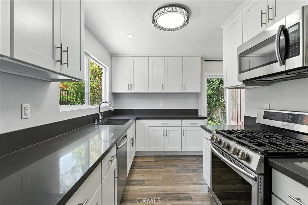 5439 La Cienega Boulevard - Photo 1