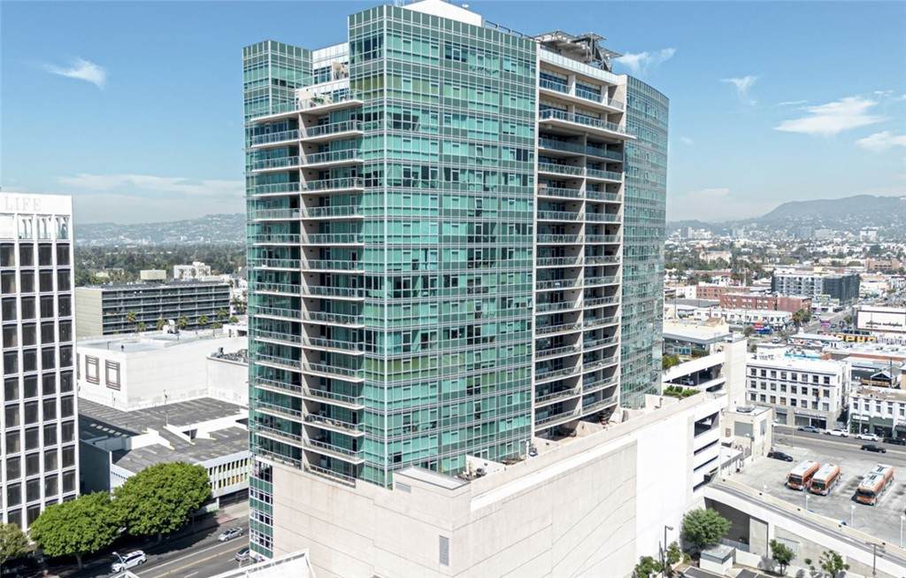 3785 Wilshire Boulevard - Photo 1