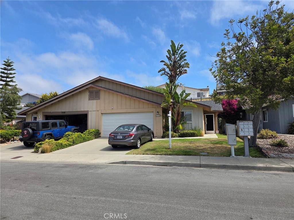 762 White Oak Boulevard - Photo 1