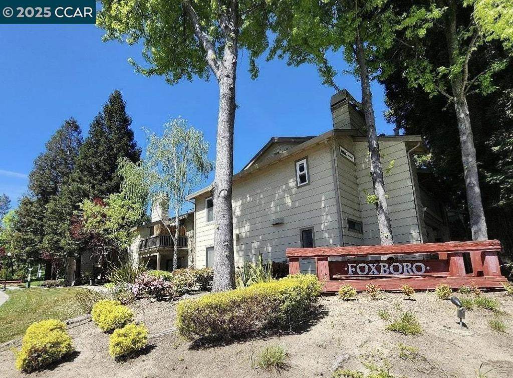 405 405 Weymouth - Photo 1