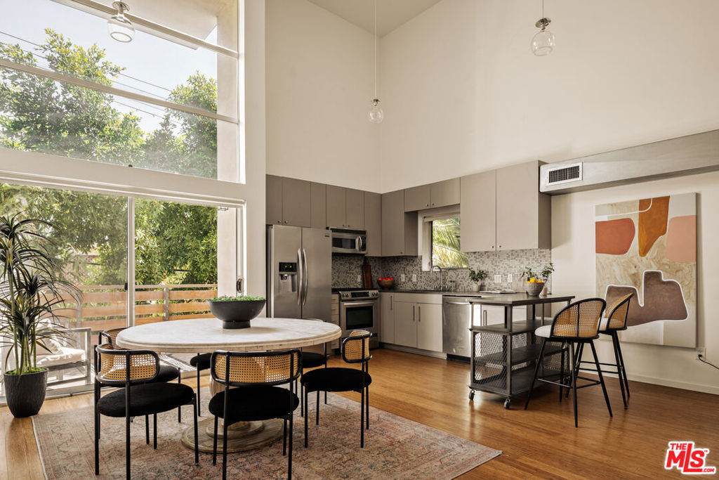 7062 Hawthorn Avenue - Photo 1