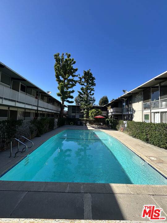 11133 Rose Avenue - Photo 1
