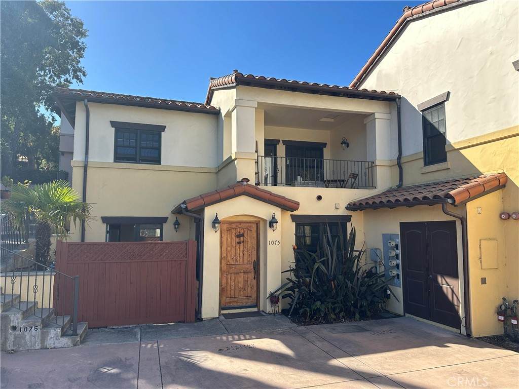 1075 Ella Street - Photo 1