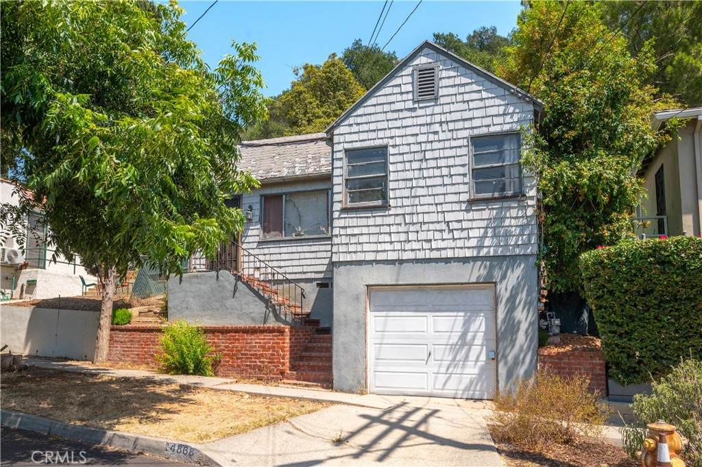 4868 La Roda Avenue - Photo 1