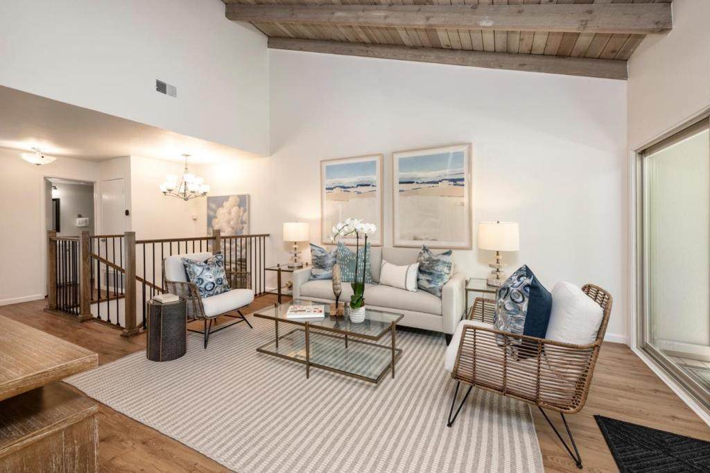 38 Weepingridge Court - Photo 1