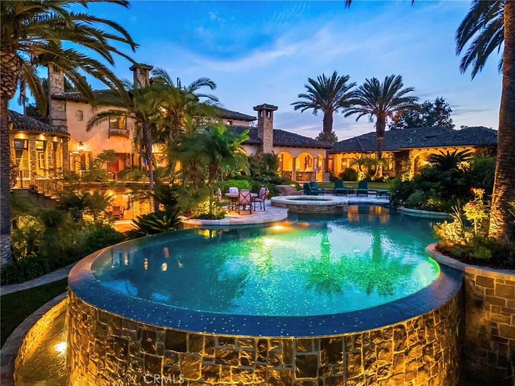 427 La Marina Drive - Photo 1