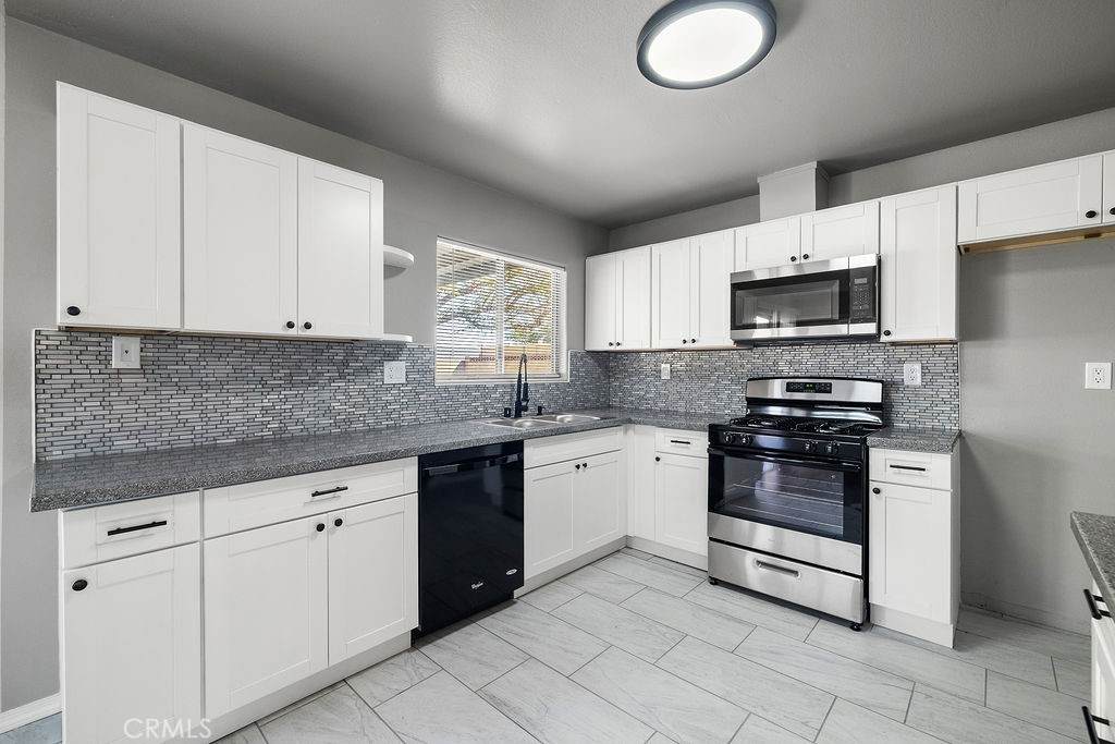 2229 Avenue K14 - Photo 1