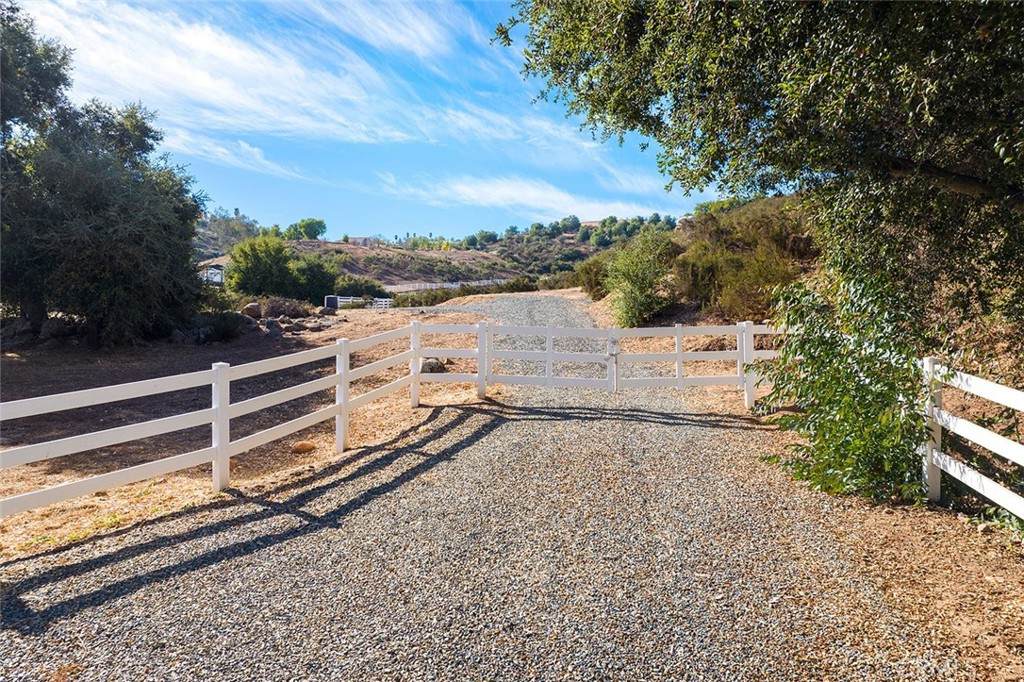 38563 Calle De Companero - Photo 1
