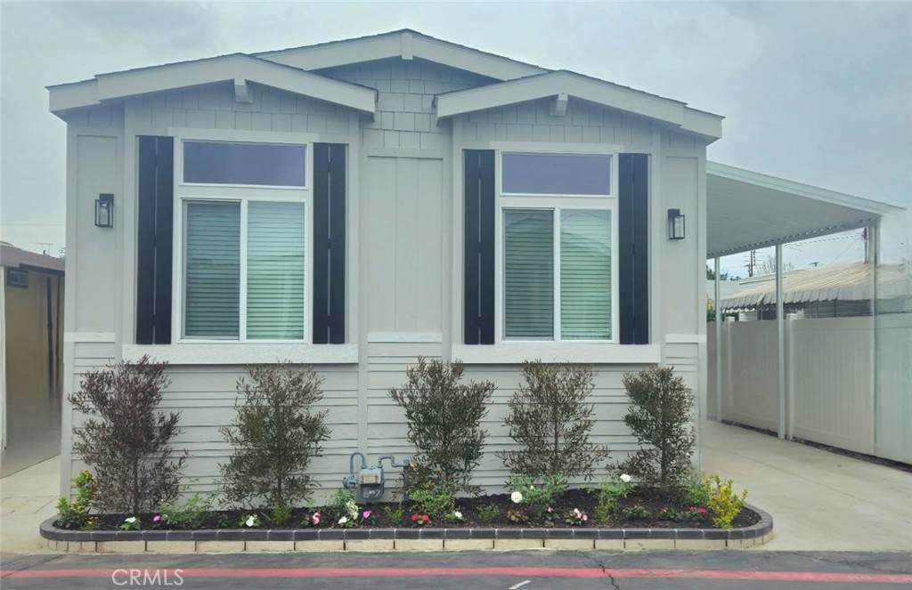 3107 San Gabriel Boulevard - Photo 1