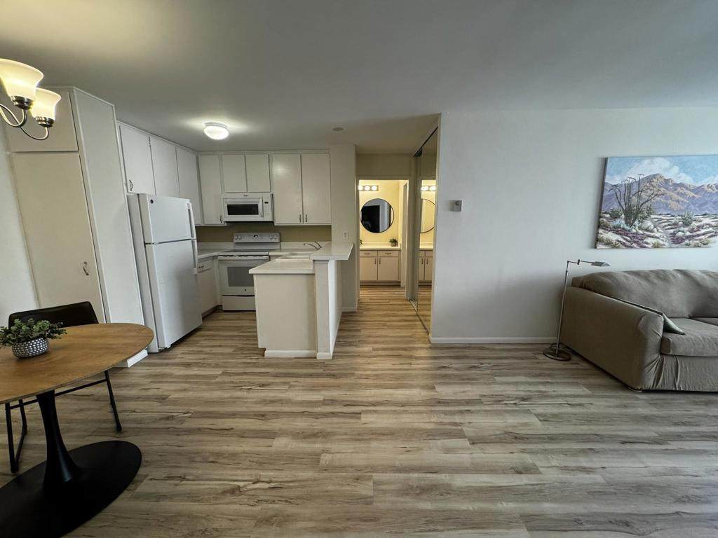 1885 Diamond St - Photo 1