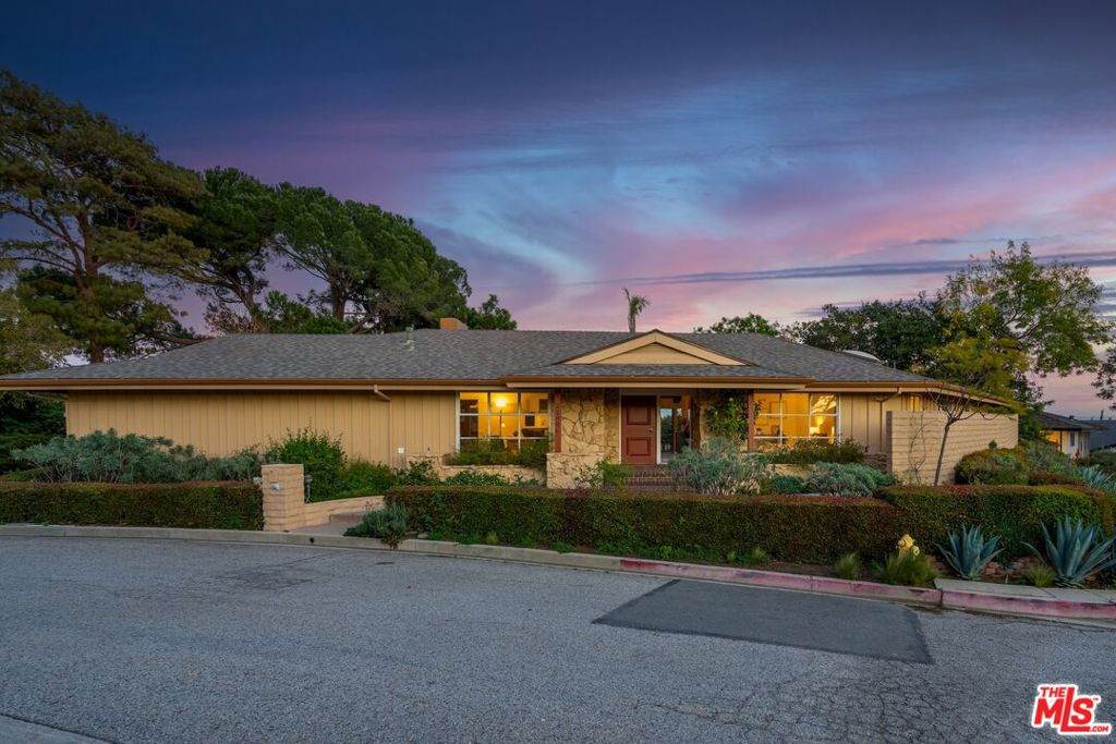 2200 Jeffersonia Way - Photo 1