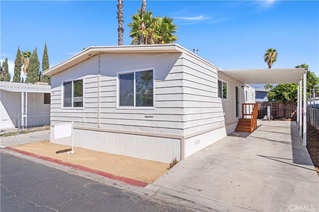 1097 N State Street - Photo 1