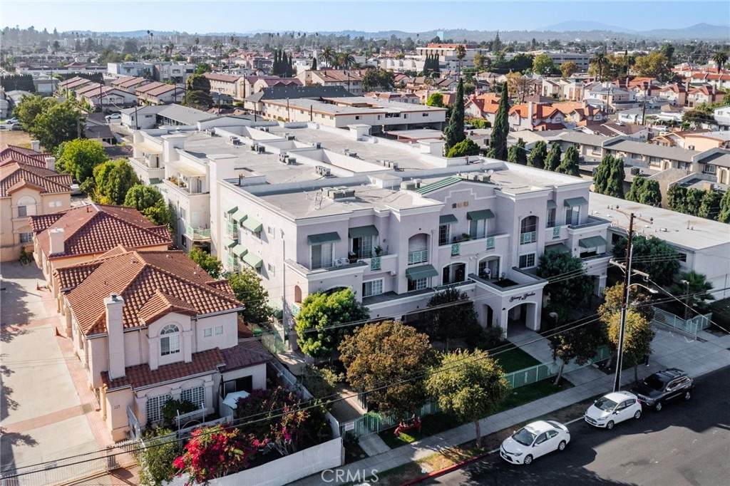 303 N Nicholson Avenue - Photo 1