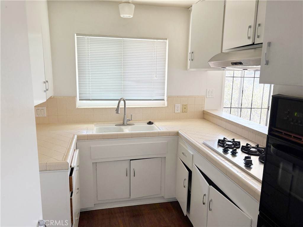 21006 Henrietta - Photo 1