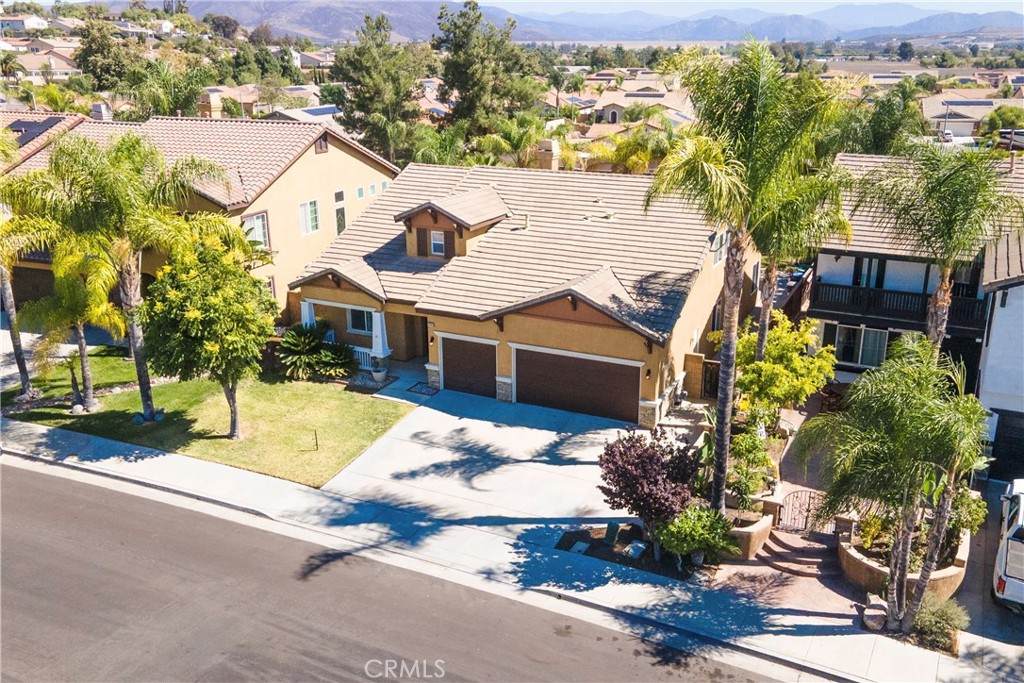 37068 Edgemont - Photo 1