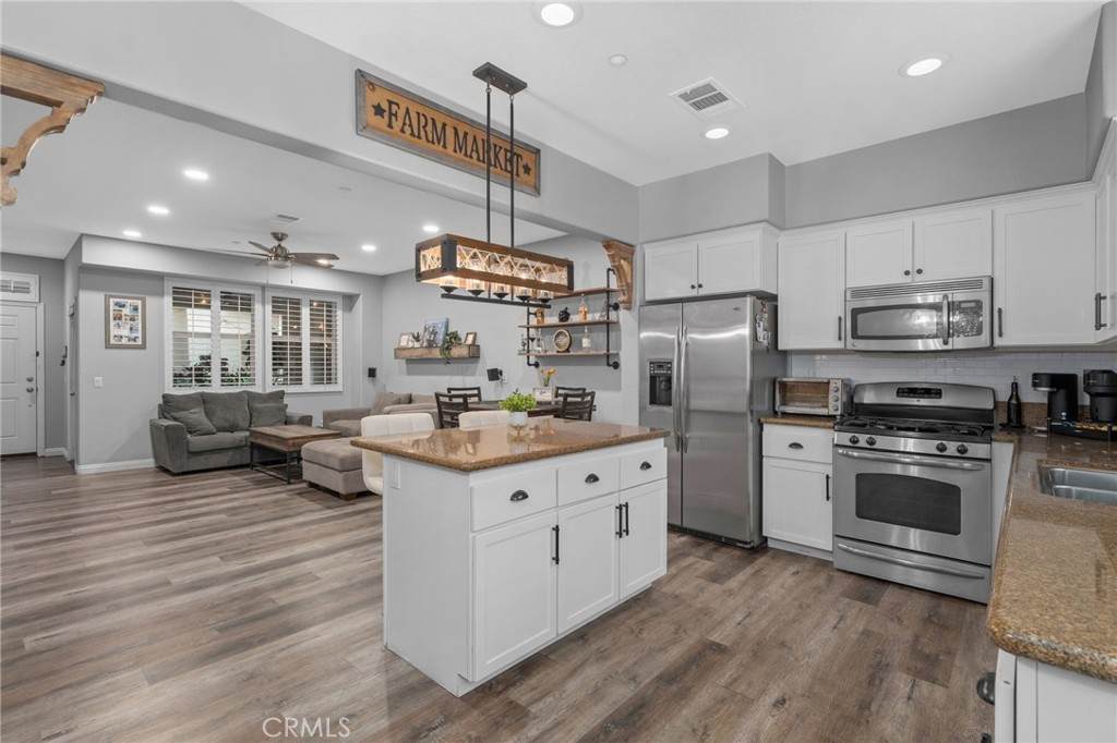 1989 Annandale - Photo 1