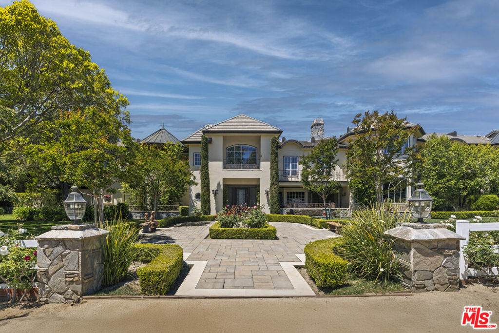 25163 Jim Bridger Road - Photo 1