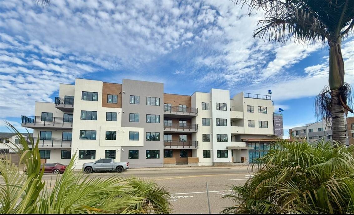 401 Grand Avenue - Photo 1