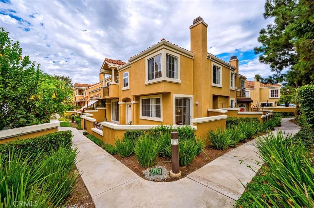 3 Opera Ln. - Photo 1