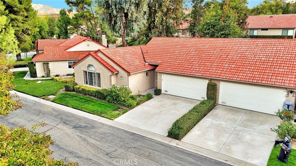 20065 Avenue Of The Oaks - Photo 1