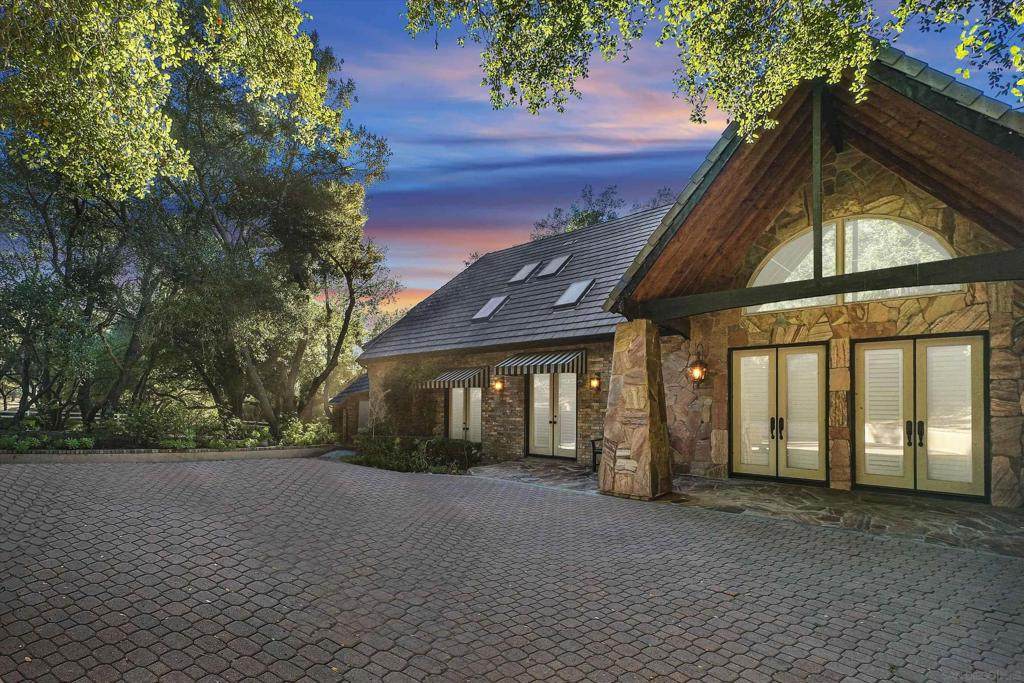 45455 Lorenz Ln - Photo 1