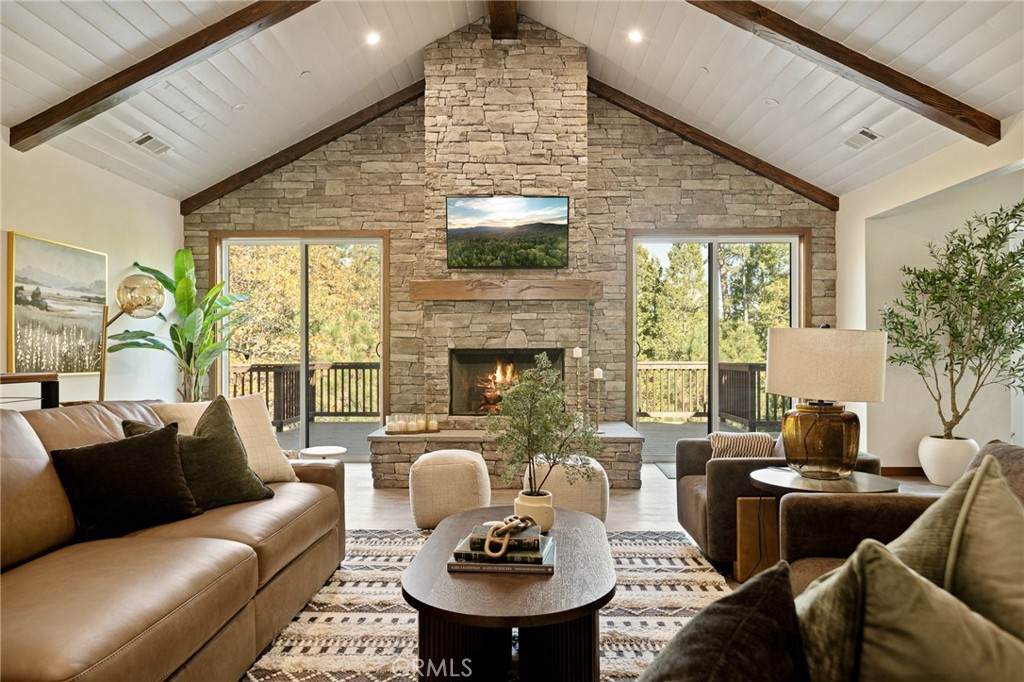 1285 State Highway 173 - Photo 1