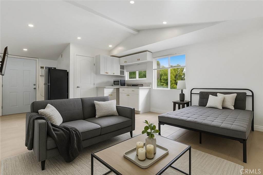 5718 Comanche Avenue - Photo 1