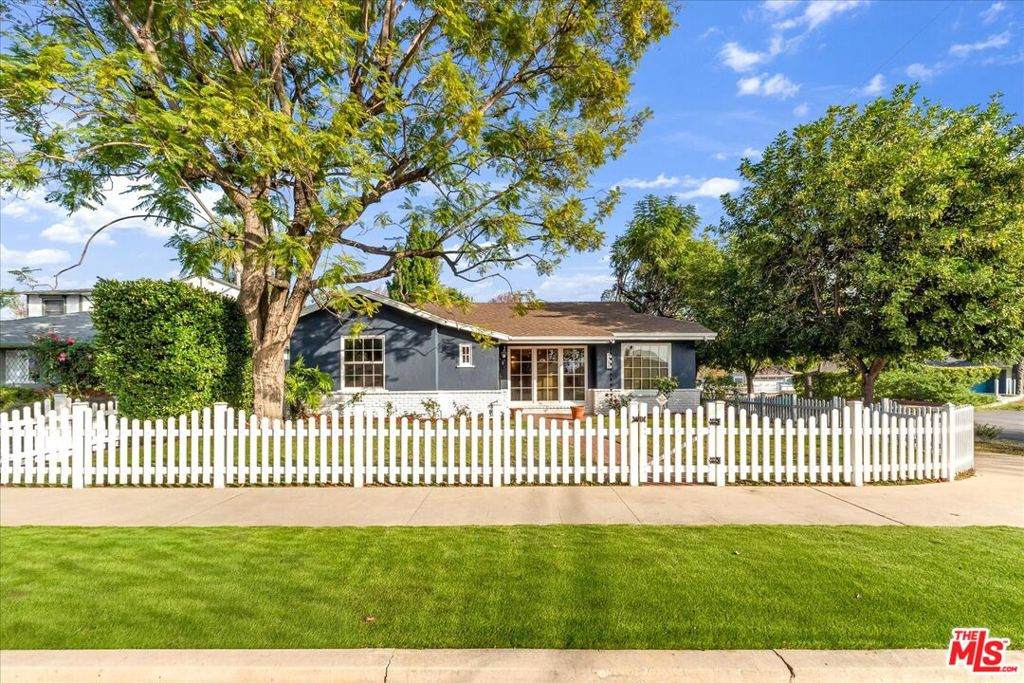 5500 Colbath Avenue - Photo 1