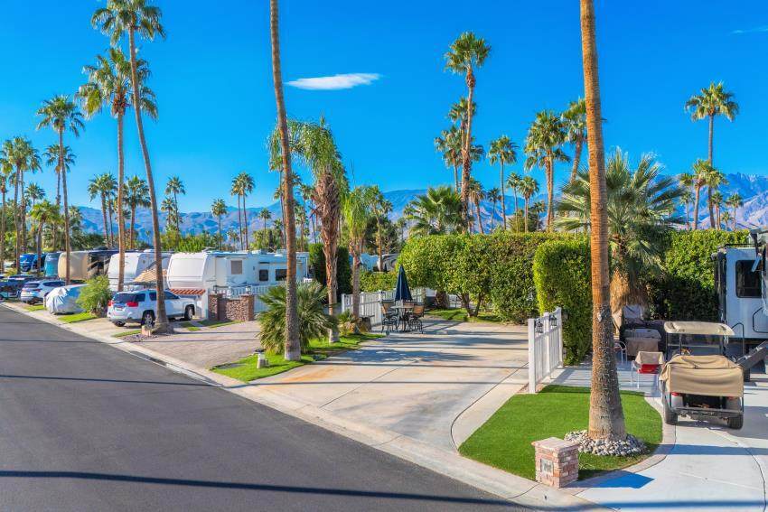 https://bt-photos.global.ssl.fastly.net/socal/orig_boomver_3_404782454-2.jpg
