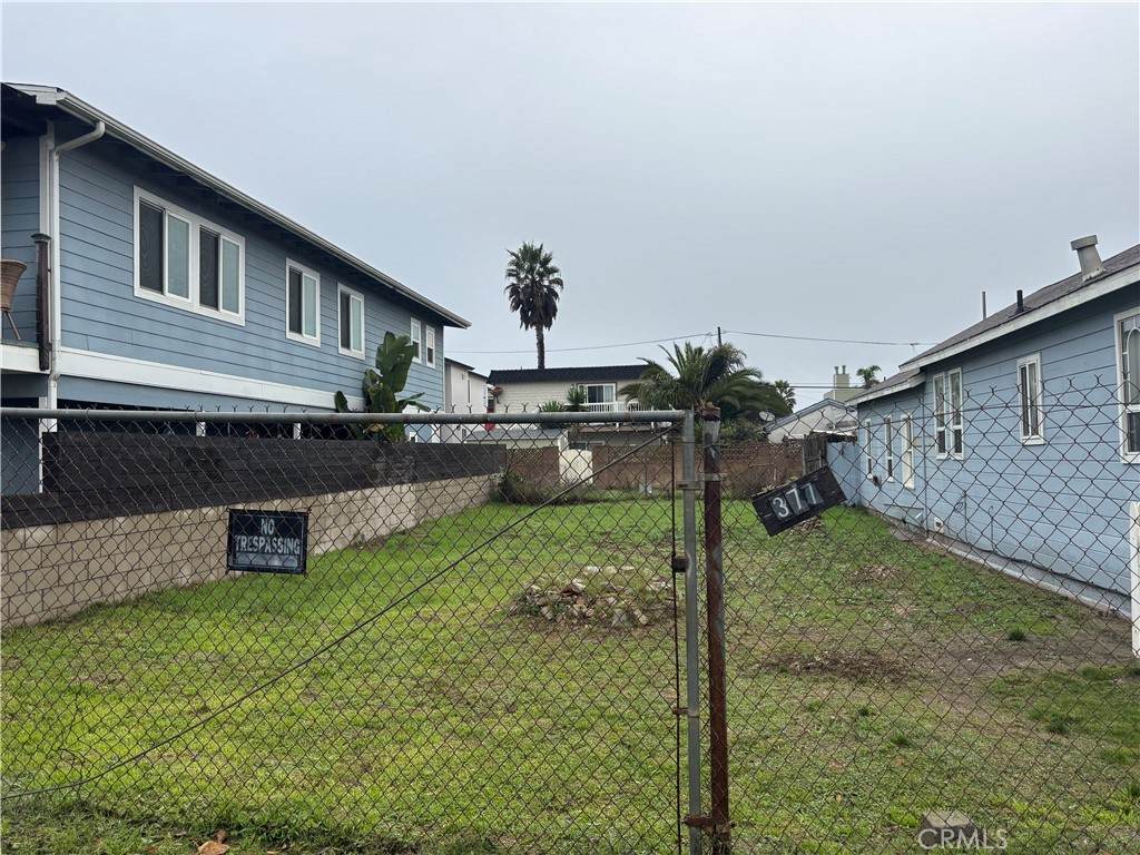 377 Juanita - Photo 1