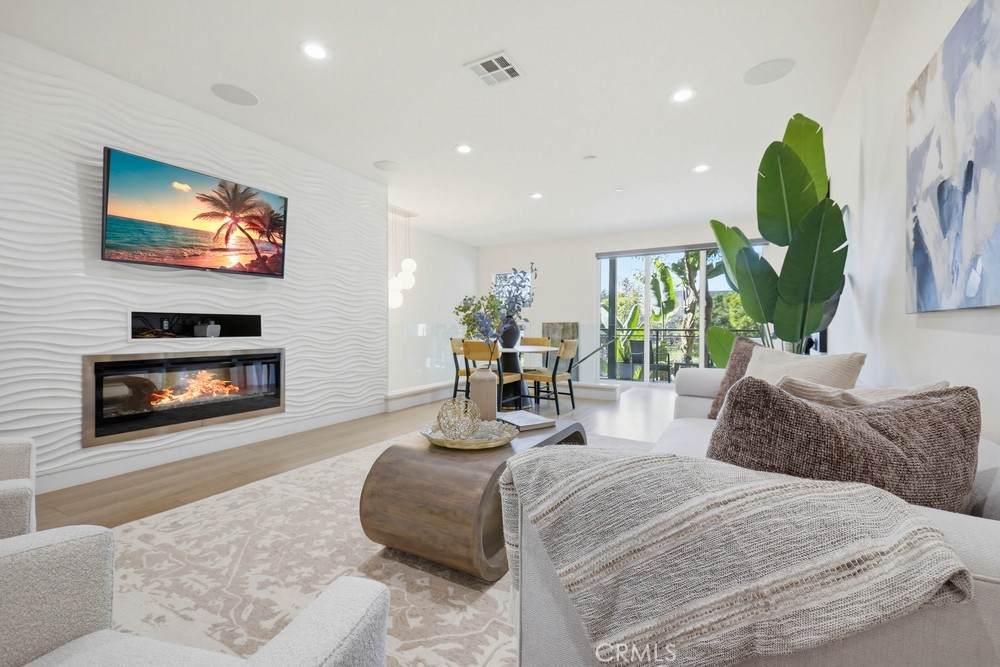 53 Gramercy - Photo 1