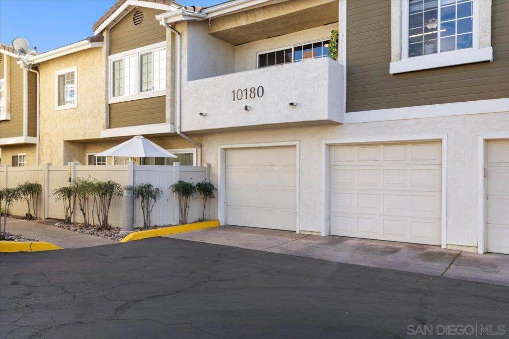 10180 Palm Glen Dr - Photo 1
