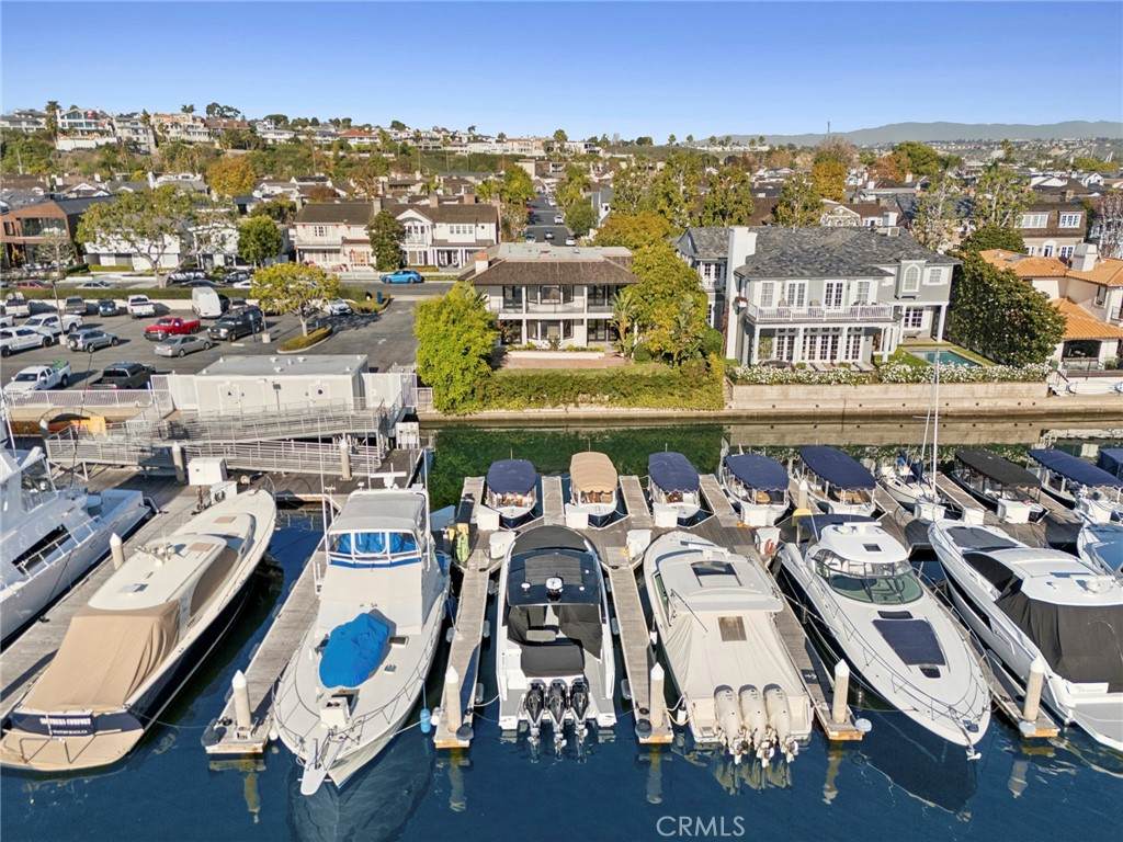 2572 Bayshore - Photo 1