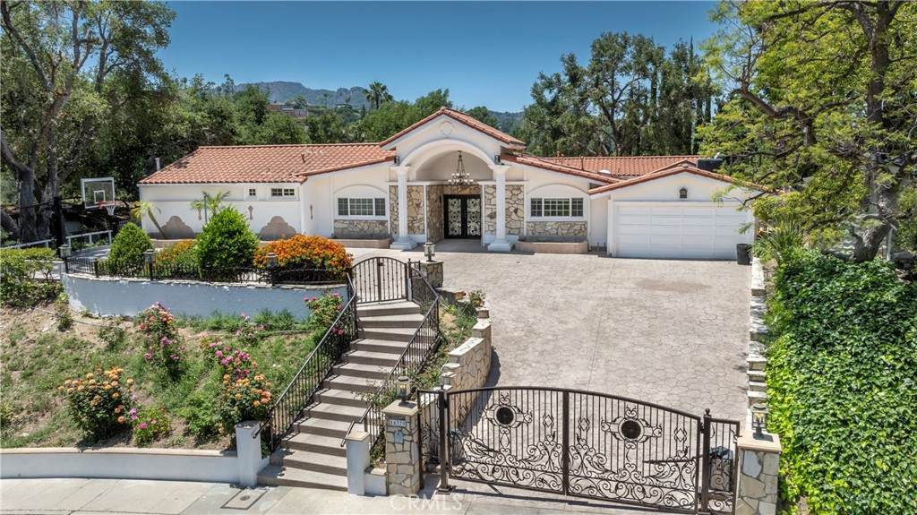 16379 Meadowridge Road - Photo 1